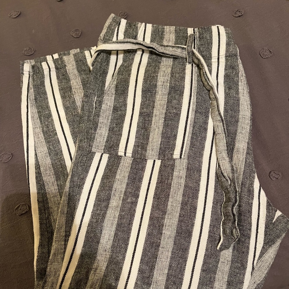 Dip linen crop pants. Size 16